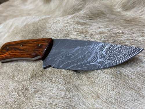Damascus Knife - Hand Crafted  !!AWSOME KNIFE!!
